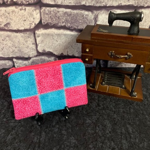 Quilted Wallet/Coin Pouch By Simply Quilted - Picture 1 of 9